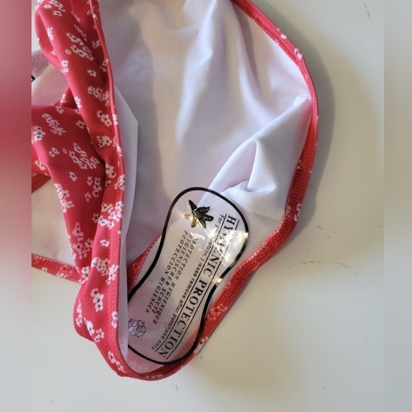 Nasty Gal Ditsy Mix Print Cut-Out Tie Swimsuit White Size 8 NWT - Picture 4 of 8